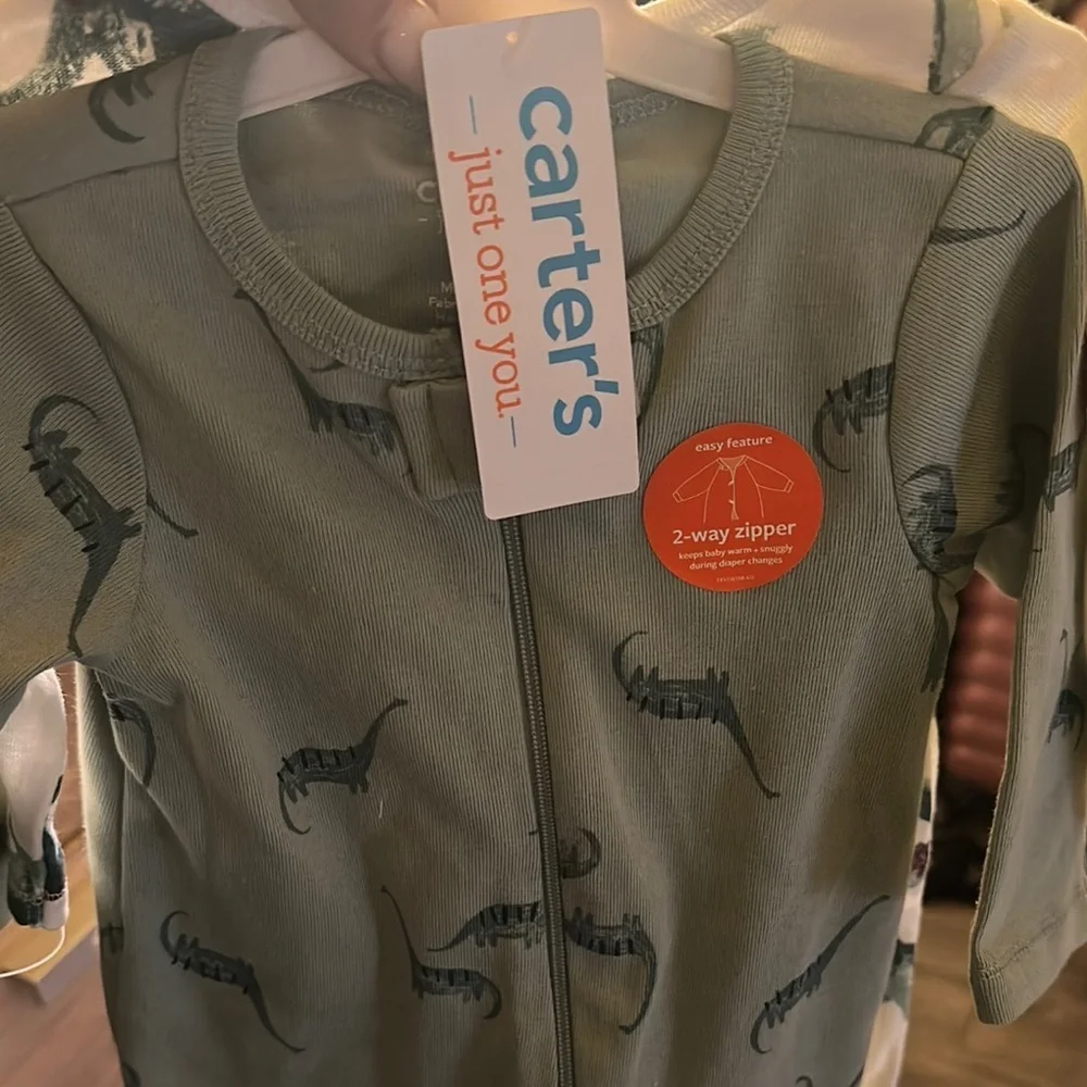 Carter's Dinosaur Print baby Onesie set. Size 3 months. Nwt